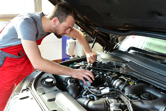 Engine Repair Service