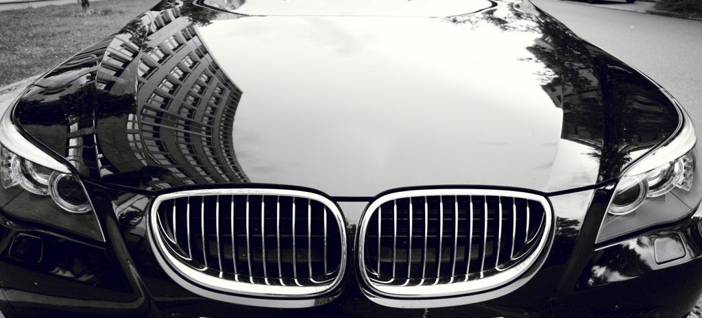 Ceramic coating Dubai for enhanced shine and easier car maintenance.